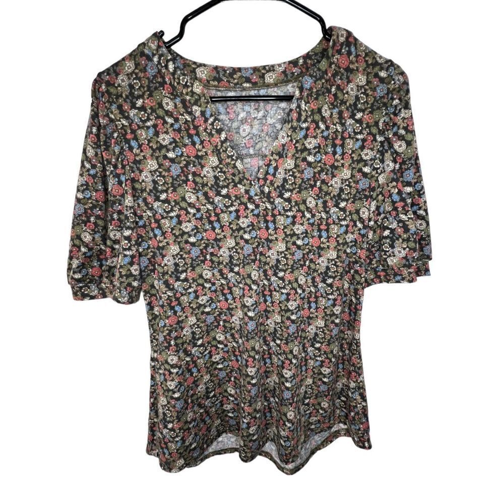 Unbranded Floral Patterned Short Sleeve Flowy Blouse